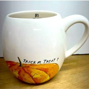 Trick or treat mug. Rae Dunn